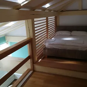 Zlatko Delic Apartment Ika