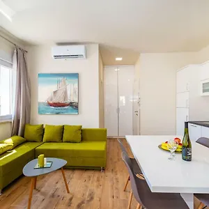 Idassa Family House Zara