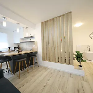 Sens Apartment