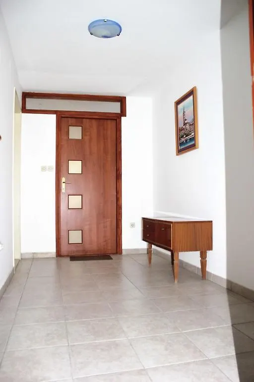 Apartment Donat Zara 0*,